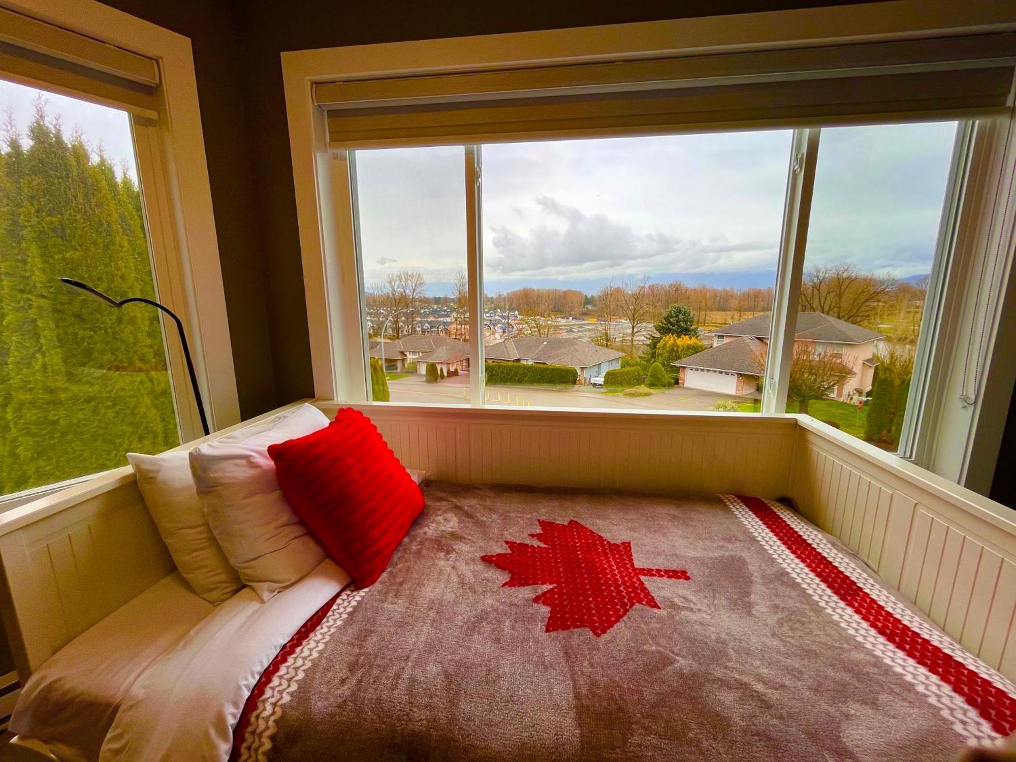 Mountain Retreat 3 Bedroom Garden House Near Heritage Park, Coliseum , Hwy 1, Fishing, Cultus Lake Chilliwack Esterno foto
